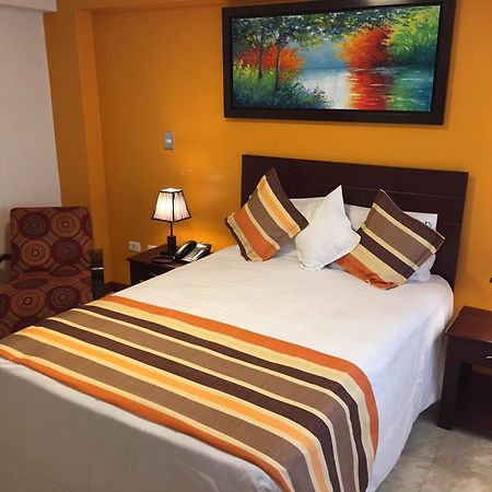 Hotel Europa Iquitos Værelse billede