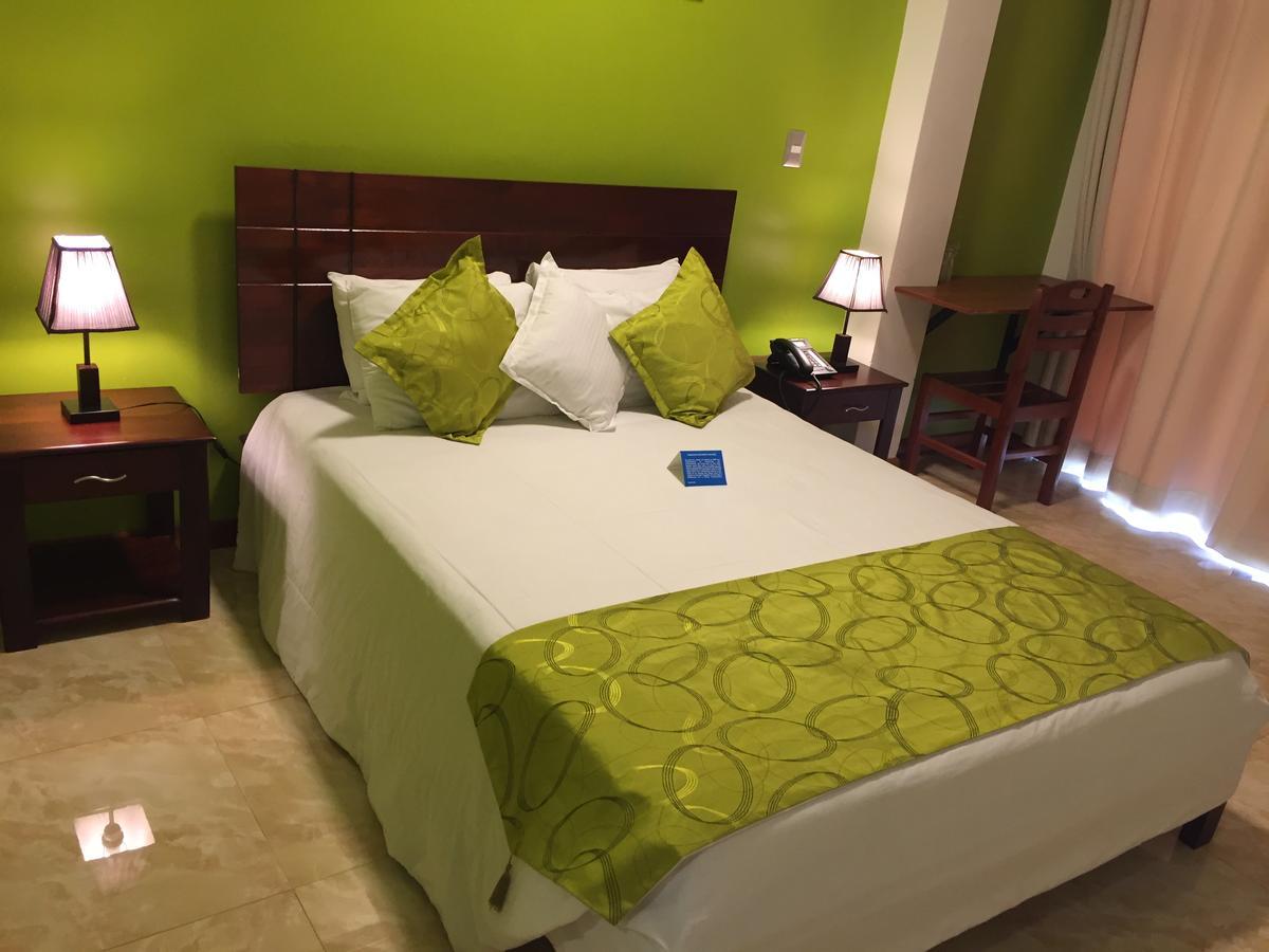 Hotel Europa Iquitos Eksteriør billede